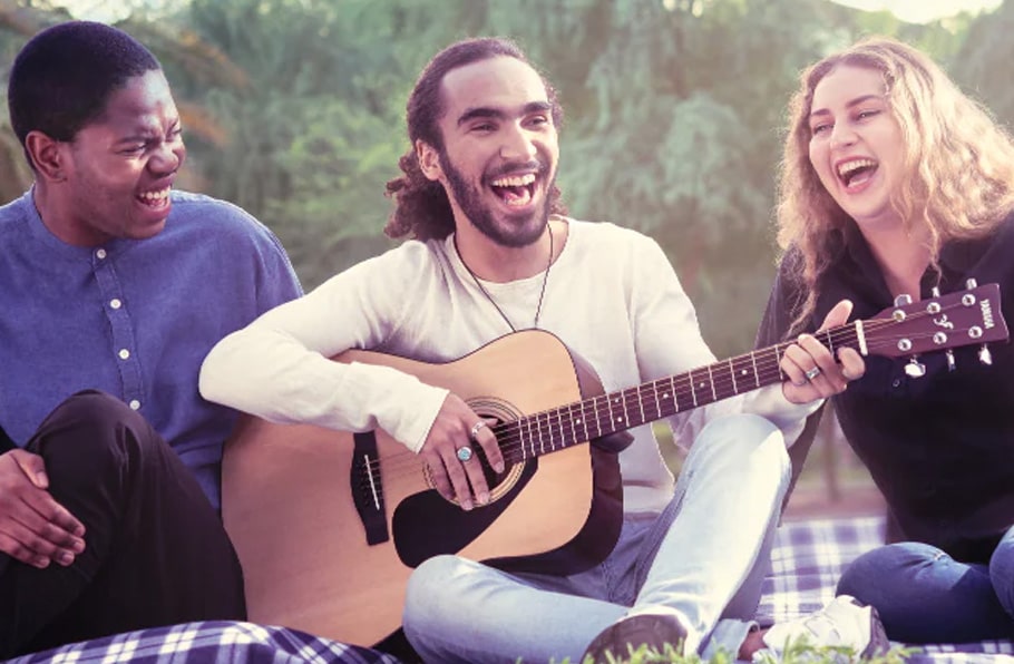 این ساز از سری Folk برند Yamaha است که علاوه بر کیفیت بسیار خوب و قابل قبول، با قیمت مناسب عرضه میگردد - گیتار آکوستیک یاماها Yamaha F310 Natural - خرید گیتار آکوستیک - گیتار آکوستیک یاماها - یاماها F310 - گیتار Yamaha F310 - فروشگاه اینترنتی فراصوت
