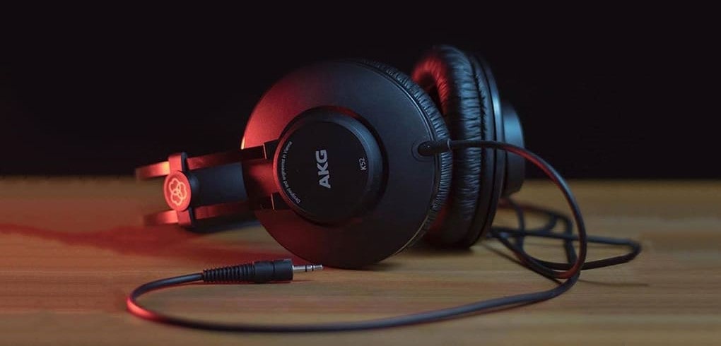 هدفون ای کی جی AKG K52 - خرید هدفون استودیویی - خرید هدفون مانیتورینگ - هدفون ای کی جی - هدفون AKG - هدفون ای کی جی K52 - ای کی جی K52 - هدفون پشت بسته - هدفون برای میکس - هدفون مانیتورینگ ارزان قیمت - قیمت هدفون استودیویی - هدفون استودیویی قیمت مناسب - فروشگاه اینترنتی فراصوت