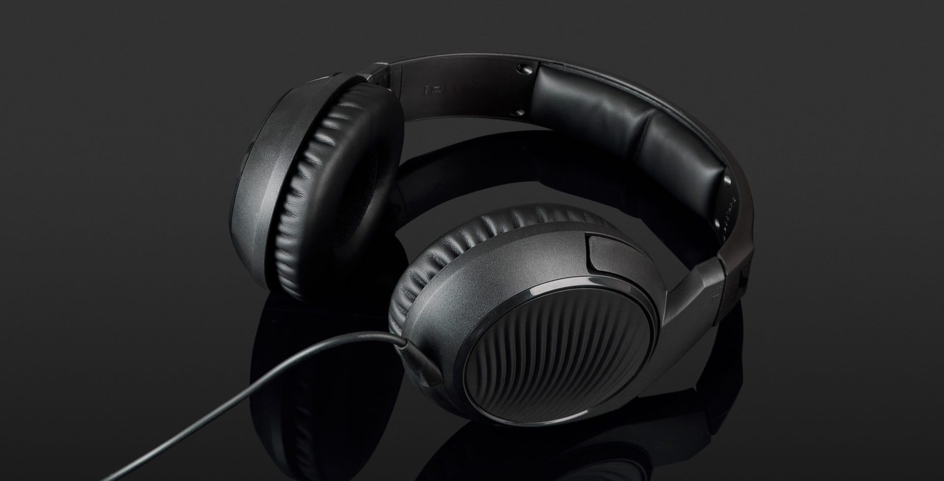 هدفون سنهایزر Sennheiser HD 200 PRO - خرید هدفون استودیویی - خرید هدفون مانیتورینگ - هدفون سنهایزر - هدفون Sennheiser - هدفون سنهایزر HD 200 PRO - سنهایزر HD 200 PRO - هدفون پشت بسته - هدفون برای میکس - هدفون مانیتورینگ ارزان قیمت - قیمت هدفون استودیویی - هدفون استودیویی قیمت مناسب - فروشگاه اینترنتی فراصوت