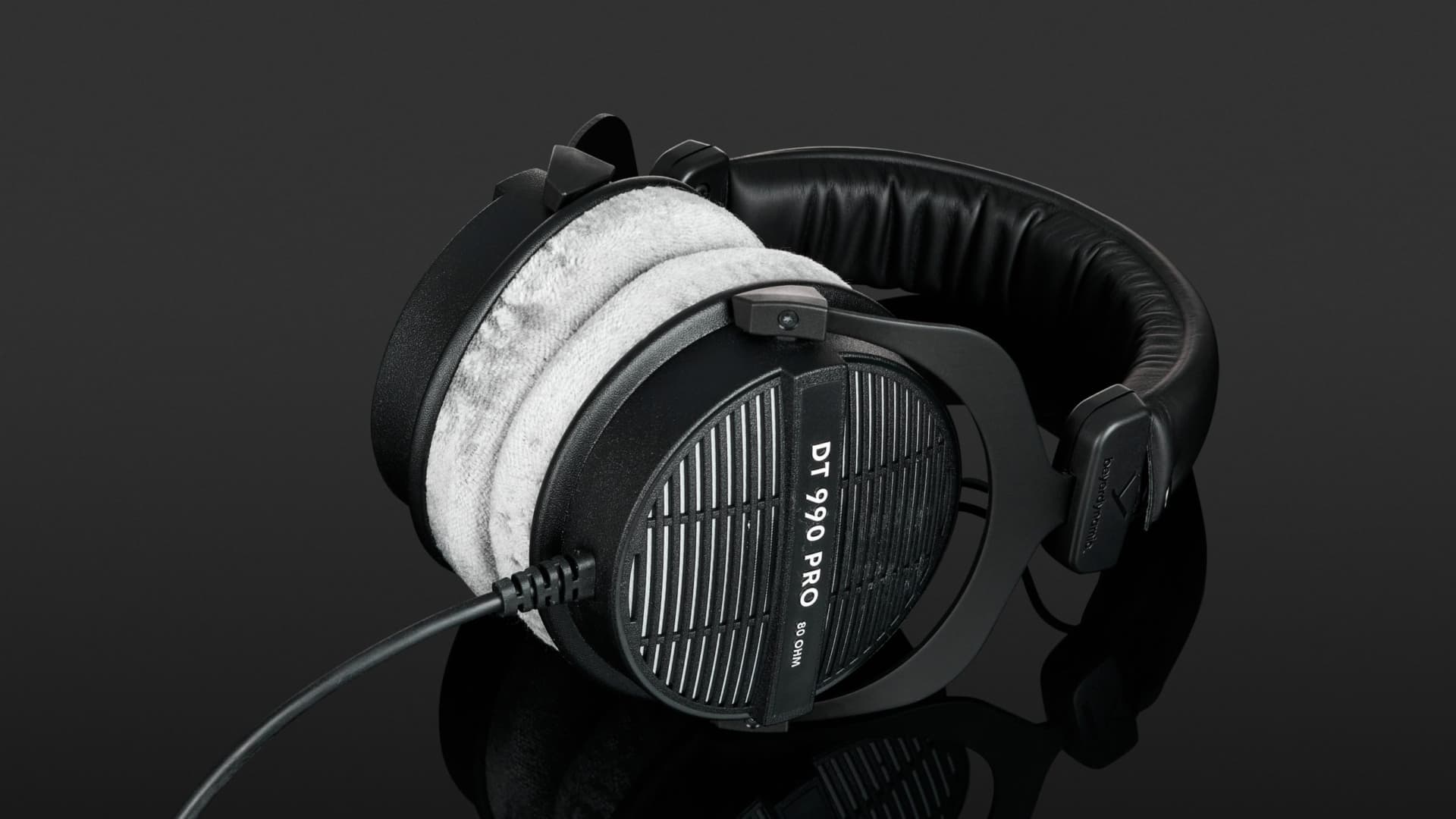 هدفون بیر داینامیک Beyerdynamic DT 990 Pro - خرید هدفون استودیویی - خرید هدفون مانیتورینگ - هدفون بیر داینامیک - هدفون Beyerdynamic - هدفون بیر داینامیک DT 990 Pro - بیر داینامیک DT 990 Pro - هدفون پشت باز - هدفون برای میکس - هدفون DT880 ادیشن - بیر داینامیک دی تی 990 - هدفون مانیتورینگ ارزان قیمت - قیمت هدفون استودیویی - هدفون استودیویی قیمت مناسب - فروشگاه اینترنتی فراصوت