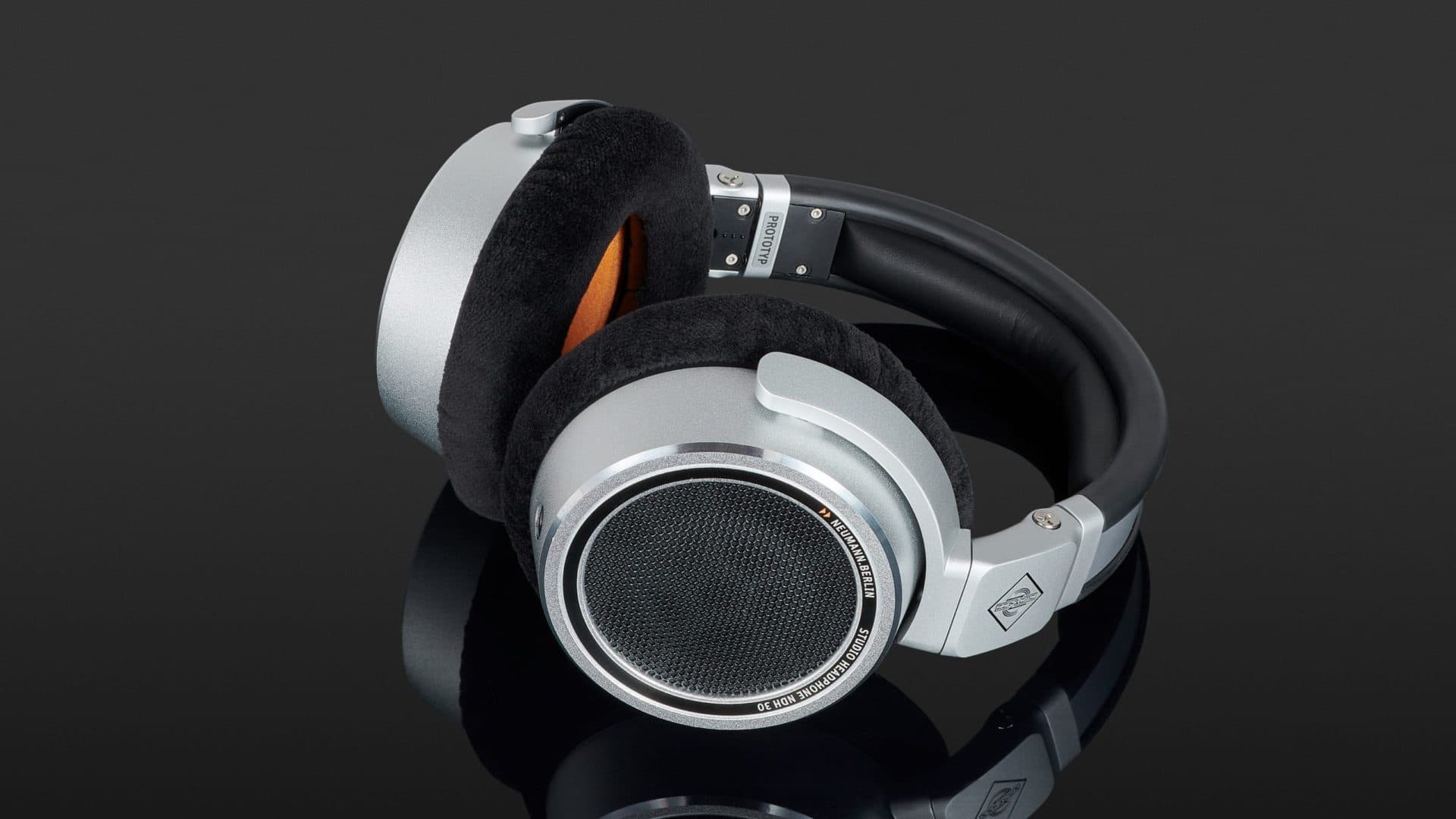 هدفون نیومن Neumann NDH 30 - هدفون نیومن - هدفون Neumann - خرید هدفون استودیویی - خرید هدفون مانیتورینگ - هدفون مانیتورینگ نیومن NDH 30 - هدفون پشت بسته - هدفون Neumann NDH 30 - نیومن NDH 30 - خرید هدفون Neumann NDH - هدفون NDH 30 - فروشگاه اینترنتی فراصوت