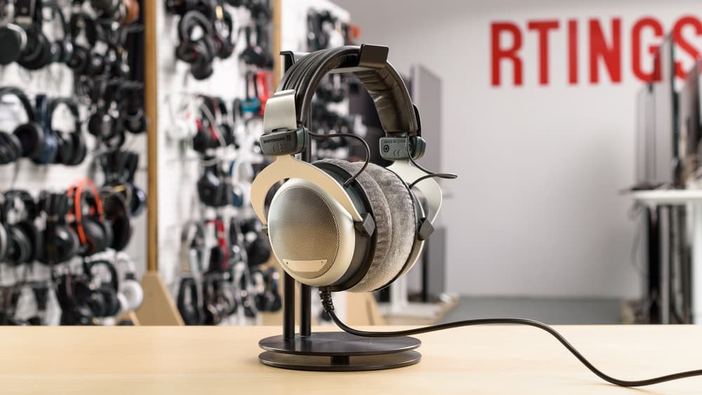 هدفون بیر داینامیک Beyerdynamic DT 880 EDition - خرید هدفون استودیویی - خرید هدفون مانیتورینگ - هدفون بیر داینامیک - هدفون Beyerdynamic - هدفون بیر داینامیک DT 880 Pro - بیر داینامیک DT 880 Pro - هدفون پشت باز - هدفون برای میکس - هدفون DT880 ادیشن - بیر داینامیک دی تی 880 - هدفون مانیتورینگ ارزان قیمت - قیمت هدفون استودیویی - هدفون استودیویی قیمت مناسب - فروشگاه اینترنتی فراصوت