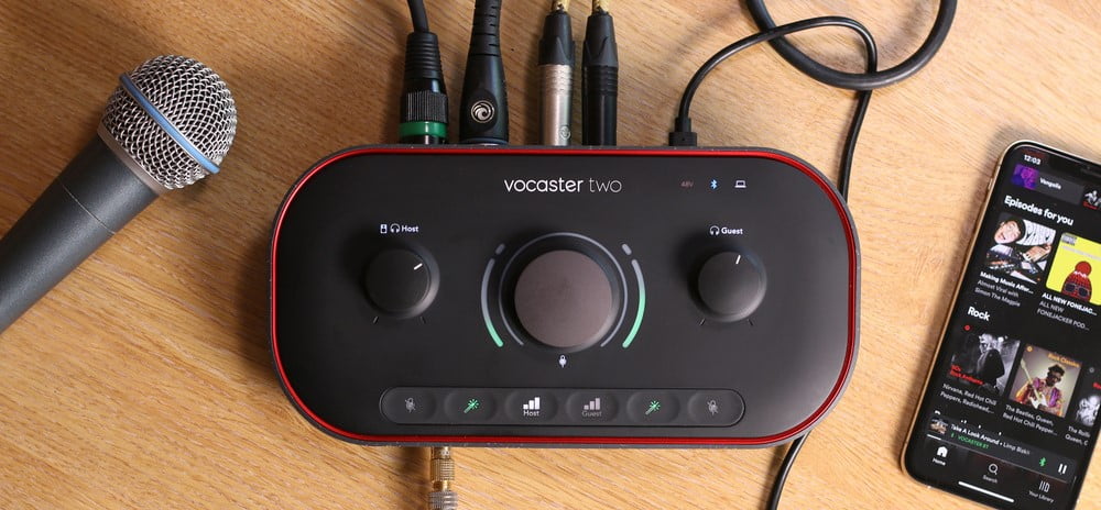 کارت صدا فوکوسرایت Focusrite Vocaster Two - کارت صدا فوکوسرایت - کارت صدا Focusrite - خرید کارت صدا - کارت صدا برای پادکست - فوکوسرایت Vocaster Two - کارت صدا وکستر یک - کارت صدا قابل حمل - فروشگاه اینترنتی فراصوت