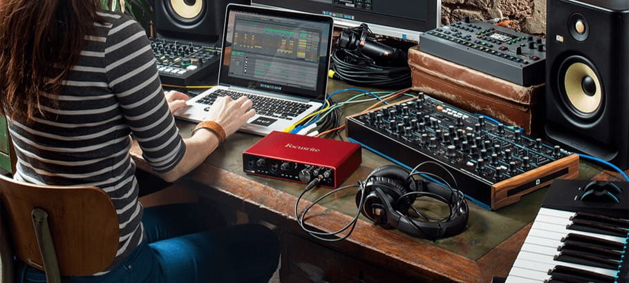 کارت صدا فوکوسرایت Focusrite Scarlett 8i6 3rd Gen - خرید کارت صدا - کارت صدا فوکوسرایت - فوکوسرایت - کارت صدا حرفه ای - کارت صدا فوکوسرایت - کارت صدا Focusrite - فوکوسرایت Scarlett 8i6 3rd Gen - فروشگاه اینترنتی فراصوت