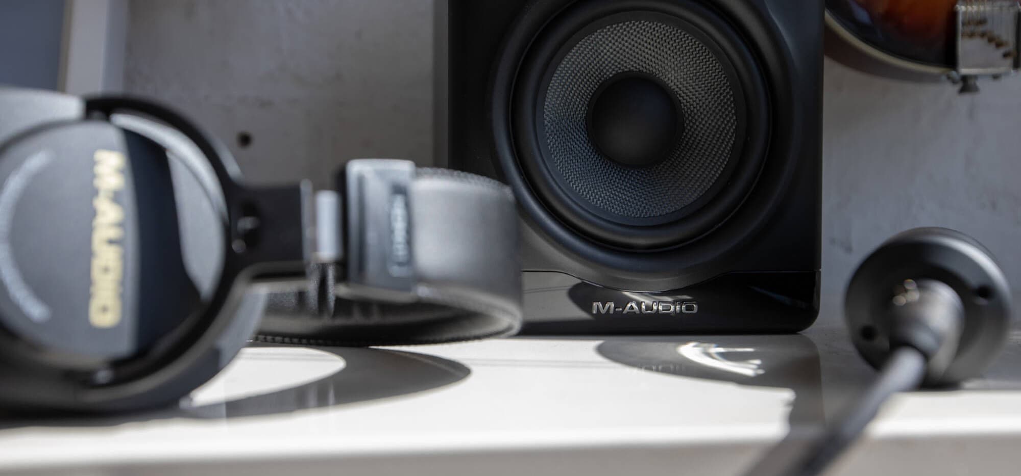 اسپیکر مانیتورینگ ام آدیو M-Audio BX5BT - اسپیکر مانیتورینگ ام آدیو - اسپیکر مانیتورینگ M-Audio - اسپیکر مانیتورینگ 5 اینچ - اسپیکر مانیتورینگ ارزان - قیمت اسپیکر مانیتورینگ - خرید اسپیکر مانیتورینگ - ام آدیو بی ایکس 5 بی تی - اسپیکر مانیتورینگ بلوتوث دار - ام ادیو BX5BT - فروشگاه اینترنتی فراصوت