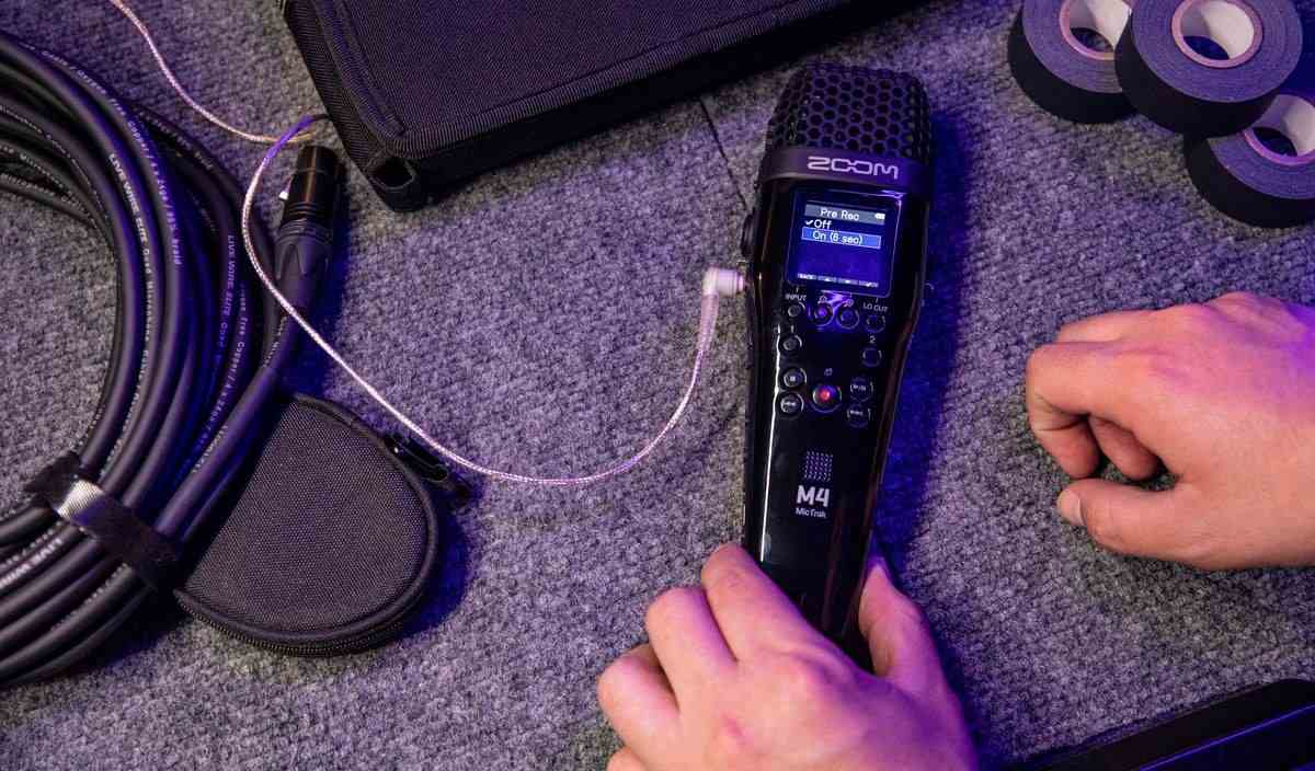 رکوردر صدا زوم ZOOM M4 - خرید رکوردر صدا - رکوردر صدا دستی - رکوردر صدا حرفه ای - قیمت رکوردر صدا - رکوردر صدا ارزان - رکوردر صدا ZOOM - رکوردر صدا زوم - رکوردر زوم مدل ام 4 - خرید میکروفون رکوردر - رکوردر Zoom M4 MicTrak - زوم M2 - رکوردر ZOOM M4 - فروشگاه اینترنتی فراصوت